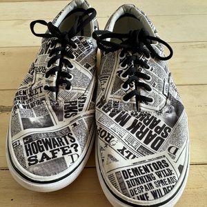 VANS Mens  Harry Potter x Comfycush Era Newspaper Sneakers Size 11.5